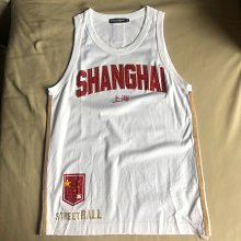 [品味人生]保證正品 Dolce & Gabbana  白底黑邊 背心 size  50 歷史價格詳細信息
