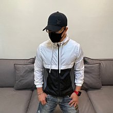 Under Armour (UA) 薄款輕外套、防風外套 (M) 價格比較,價格查詢,歷史價格詳細信息