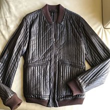[品味人生2]保證正品 Dolce &Gabbana DG 黑色 鸚鵡圖案  短袖T恤 SIZE 50 歷史價格詳細信息