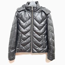 [保暖]++特價++高單價服飾♥ 這件無敵好看的啦~超有質感防潑水黑色鈕扣拉鍊設計背心外套(L) 歷史價格詳細信息