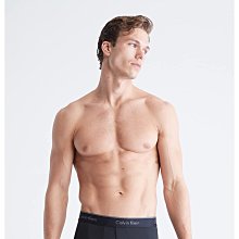 美國名牌~【DKNY】黑色絨布方形肩背包~MO-4 歷史價格詳細信息