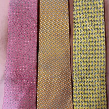 ferragamo  真品 女款髮箍  髮圈 溫柔淡奶茶色 金釦  真品 付盒子 99 新 商品 （買回收藏閑置） 現貨便宜出售 歷史價格詳細信息