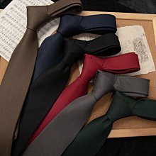 回饋款             #K1710 硬殼方型小包 黑色 橘色 1780 尺寸18x11x7cm 兩色都超可愛 手機 短夾可入❤️ 歷史價格詳細信息