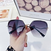 【新款】P28508新款金屬半框太陽鏡尼龍鏡片清透墨鏡大框遮陽網紅裝飾墨鏡 歷史價格詳細信息