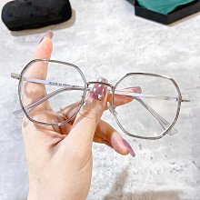 學院男女 大學生通勤包 抗震減壓透氣背墊 防刮防潑水雙肩包 大容量多隔層 17吋平板筆電後背包 歷史價格詳細信息