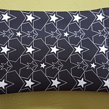 全新紀梵希Givenchy豬鼻子手鍊日本買的。G字扣，很美。便宜出，不退不換不議價。非偏遠 歷史價格詳細信息