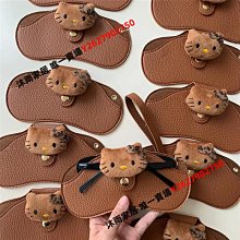 【HELLO KITTY】墨鏡凱蒂貓寬版雙皮帶飾釦厚底楔型拖鞋N-22002 歷史價格詳細信息