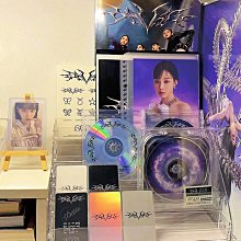 現貨 cd收納架漫畫書光碟臺面架桌面上置物架實木碟片展示書架擺放創意 收纳包 歷史價格詳細信息