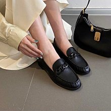 歐洲 黑紫色 奶油燈 少見 !  極特殊 ! . 燈罩外觀 = 神秘黑紫色 燈罩點亮 = 超特殊漸層 Pantone 歷史價格詳細信息