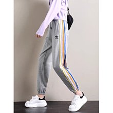 ～尤尚運動服～ adidas 三葉草 男女 經典大LOGO羊羔絨保暖夾克外套 162045 歷史價格詳細信息