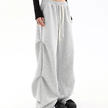 IM 個性網紅愛款 鋸齒切爾西厚底鉚釘徽章中筒靴/鉚釘徽章黑色切爾西靴 歷史價格詳細信息