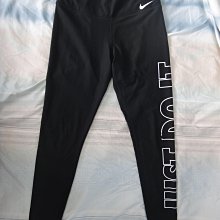 jacob00765100 ~ 正品 NIKE 紅黑色蛇鱗紋 運動短褲 size: L 歷史價格詳細信息