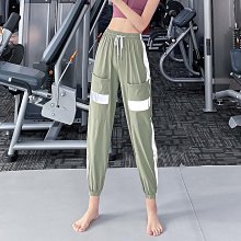 普拉達 寬松版型 最新最  最頂級的品質專柜短袖，頂級制作工藝進口面料，專柜款獨特設計，采用進口面料 手感一流官網在售碼數：M-X NO28247 歷史價格詳細信息