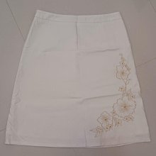 【CUMAR】繡片蕾絲拼接裝飾壓皺楊柳雪紡-女短袖襯衫 雪紡 綠 灰(二色/版型適中) 歷史價格詳細信息