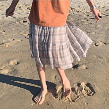 螞蟻阿宅.100%☆韓國代購官網正品支持驗證☆Holicholic-時尚百搭氣質甜美寬鬆喇叭長裙( 預購)3色 歷史價格詳細信息