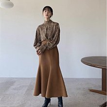 魚尾裙 洋裝 連身裙 裙子現貨~韓國東大門 here imprint 春夏款溫柔風 簡約凈版系帶魚尾裙 歷史價格詳細信息