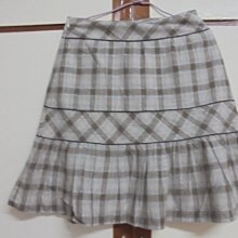 【IRIS】木紋頂天立地窗框伸縮曬衣架 MWW-190N(摺疊 衣帽架 室內伸縮桿 晾曬架 晾衣架 掛衣架) 歷史價格詳細信息