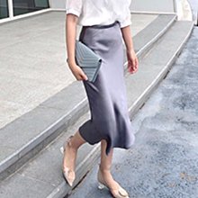 ???????????????????????? 新品???? 貴氣感發圈推薦 ✔️大號粗花呢毛絨雙層蝴蝶結金色雙c頭繩 ✔️小號珍珠山茶花黑色雙c織帶頭繩 歷史價格詳細信息