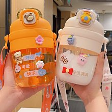 水杯女生大容量夏季高顏值雙飲2022新款便攜瓶帶茶隔吸管塑料杯子 歷史價格詳細信息