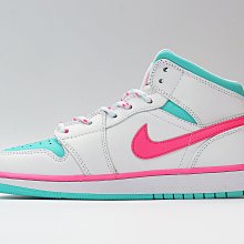 Nike Air Pink Indy Logo Dri-fit Padded Racerback Bra size SMALL 歷史價格詳細信息