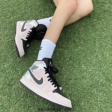 【小熊海外購】Air Jordan 1 Low 黑黃藍 拼接 毛毛蟲 糖果 時尚 低筒 籃球鞋 DH5927-006 女鞋 歷史價格詳細信息