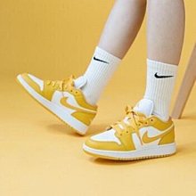 Air Jordan 1 Low Black University Blue 大學藍黑 553558-041 歷史價格詳細信息