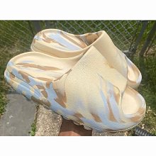 【BETOO潮鞋】Adidas Yeezy Foam Runner stone sage 鼠尾草 棕色 Gx4472 歷史價格詳細信息