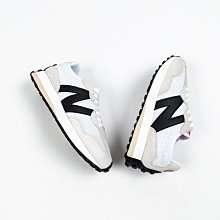 New Balance 男女 黑白 復古 運動 休閒 拖鞋 SMF200F1 歷史價格詳細信息