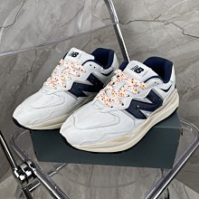 NEW (40 Count) BCW Brand Foldable Card Stands- Holder Display 歷史價格詳細信息