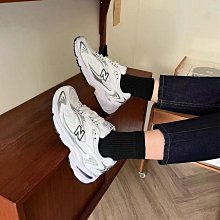 New Balance 725 女 灰 復古 IU款 緩震 麂皮 網眼 慢跑 休閒鞋 ML725I 歷史價格詳細信息