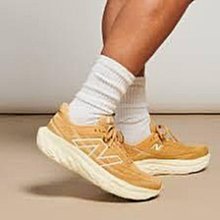 New Balance 慢跑鞋 1080 寬楦 黃 灰 厚底 避震 路跑 NB 男鞋【ACS】 M1080C11 2E 歷史價格詳細信息