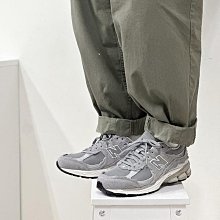 【BETOO潮鞋】New Balance NB 2002R 灰碳色 奶油底 復古 慢跑鞋 男女同款 韓版 M2002RHO 歷史價格詳細信息