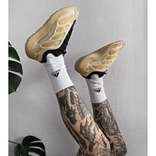 正品 Adidas Yeezy 700 V3 Azareth 極光 G54850 男女鞋 現貨 歷史價格詳細信息