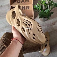 ADIDAS YEEZY FOAM RUNNER MX CREAM CLAY 男女 GX8774 暈染 洞洞鞋 歷史價格詳細信息