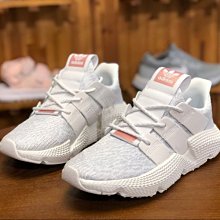 Adidas 愛迪達 經典 休閒短褲 運動褲 運動短褲 透氣 拉鍊口袋 D95940 三線 短褲 全新正品 統一發票 歷史價格詳細信息