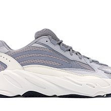 Yeezy 700 mauve 歷史價格詳細信息
