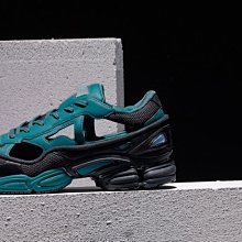 RAF SIMONS X STERLING RUBY MA1 飛行夾克 藝術與時尚的代表作 美國藝術家與比利時設計師的當代穿的藝術品，生產不到10件！ 歷史價格詳細信息
