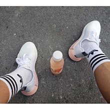 【正品】Adidas NMD R1 W White 米白 蛇紋 FV3883 歷史價格詳細信息