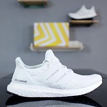 【正品】adidas Uitra Boost 2021 愛迪達白涂鴉潮流慢跑鞋 GY5556男女鞋 歷史價格詳細信息