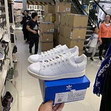 【小熊海外購】adidas Originals Superstar 米白 休閒滑板 CG6010潮鞋 歷史價格詳細信息