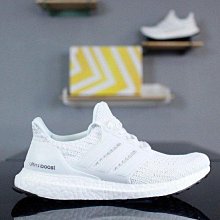 Adidas Ultra Boost 4.0 白綠彩虹 麻將牌 成都 休閒運動慢跑鞋 男女鞋 BY1756 歷史價格詳細信息