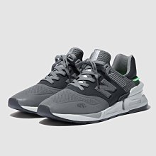 MADNESS x CONVERSE ONE STAR J 聯名球鞋 歷史價格詳細信息