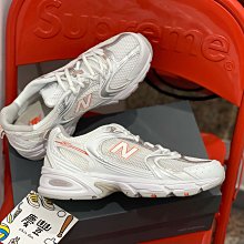 【New Balance】立體鋼印LOGO短袖上衣_男性_卡其色_MT43503GIN 歷史價格詳細信息