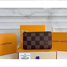 Lv 萬向輪小凳子 家居必備單品。加厚坐墊 坐享柔彈體驗 助力便捷生活 告別“蹲”時代 歷史價格詳細信息