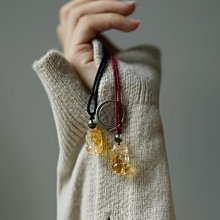 水晶手鏈天然草莓晶金發晶貔貅手鏈女招財招桃花紅繩轉運編織手繩閨蜜禮物。 歷史價格詳細信息