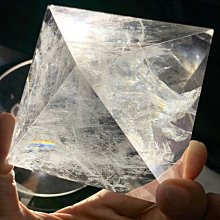 兆鑫生活館-白水晶金字塔(約5.5公分，130g，共生) 冥想啟動能量開智慧助打坐擺 歷史價格詳細信息