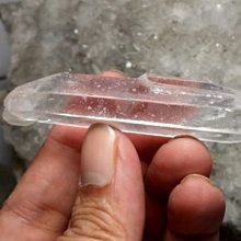 晶玉堂** 天然白水晶---祥獅擺件---清料天然白水晶**46公克 歷史價格詳細信息