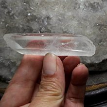 晶玉堂** 天然白水晶---祥獅擺件---清料天然白水晶**46公克 歷史價格詳細信息