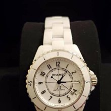 已售香奈兒金色胸針 紅色羊皮穿鍊 法國質感細節 珍珠寶石 航海風徽章風 Chanel pin brooch 紅色藍色金色配搭 vintage 寶石切割感coco 歷史價格詳細信息