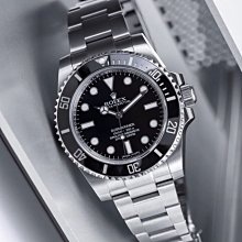 Rolex 114060 大部分原廠膠膜在 未拋整 98新 近新品 歷史價格詳細信息